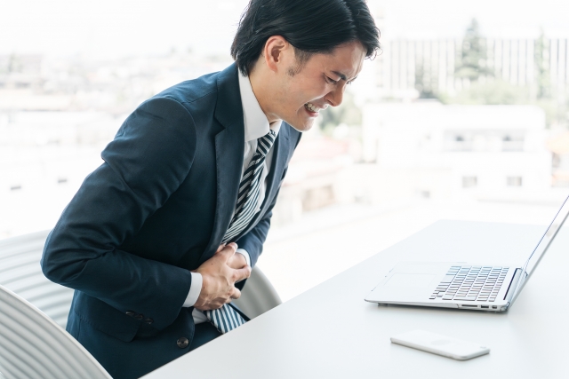 胃潰瘍・十二指腸潰瘍｜みぞおちの痛みが続く方へ